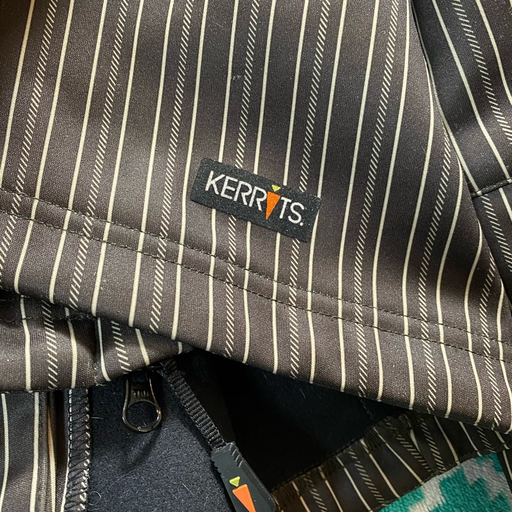 Kerrits Riding Jacket 🥕🐴 - Picture 9 of 9
